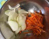 野菜たっぷり♪根菜と手羽元の甘酢漬け作り方1写真