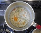 離乳食初期　野菜スープ～取り分け離乳食～作り方2写真