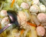簡単！白菜と人参の鶏団子スープ作り方4写真