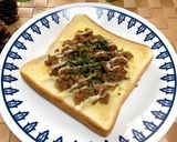 残った肉そぼろで簡単★トースト作り方3写真