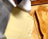 冷凍パン、トーストパンのバター塗りに☆作り方1写真
