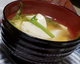 すぐ作れるセリと袋豆腐のお味噌汁♪作り方5写真