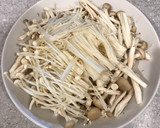 秋の旨味☆たっぷりきのこと長芋の和風ピザ作り方1写真