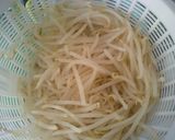 シンプル☆節約☆もやしの味噌汁作り方1写真