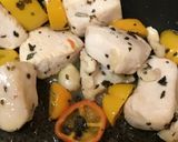 鶏肉＆３色ピーマンのトマトソースオムレツ作り方2写真
