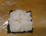 お弁当 エビチリと卵のおにぎらず 小さめ作り方7写真