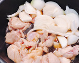 煮るだけ♫とりももと玉ねぎの味ぽん煮作り方2写真