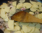 豚肉とジャガイモのうま辛炒め作り方2写真