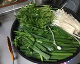 豚ニラ鍋、生卵ポン酢で。作り方5写真