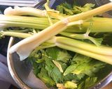 セロリの葉っぱとかつお節のサラダ作り方1写真