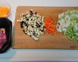 三色野菜と豚肩ロースの炒飯作り方1写真