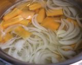 朝昼夕♪糸こんにゃく玉ねぎ人参の味噌汁作り方2写真