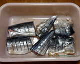 ◆さわら（さごし）とトマトの焼きびたし◆作り方1写真