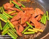 豚肉とニンニクの芽のバルサ味噌炒め作り方2写真
