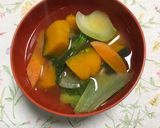 青梗菜とかぼちゃの甘〜い味噌汁作り方4写真
