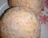 鮭フレーク&あげ玉入りおむすび(旨い)作り方2写真