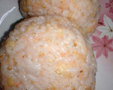 鮭フレーク&あげ玉入りおむすび(旨い)作り方2写真