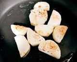 鮭と山芋のバター醤油炒め作り方3写真