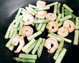 アスパラと海老のマーマレード味噌炒め作り方3写真