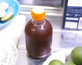 すだちを絞ってポン酢を作る。保存する。作り方13写真