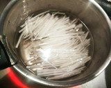 大根とすり胡麻とチーズの味噌汁作り方2写真