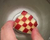 お弁当に可愛い♡チェック柄のリンゴ作り方5写真
