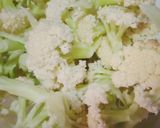 カリフラワーとトマトの中華炒め♪作り方1写真