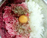 懐かしの味♡母の煮込みハンバーグ作り方2写真