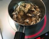 レタス・舞茸・鯖水煮缶のコンソメスープ作り方5写真