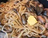 鮭と舞茸のバター醤油パスタ作り方5写真