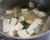 朝昼夕♪美味♪蓮根と玉ねぎと豆腐の味噌汁作り方5写真