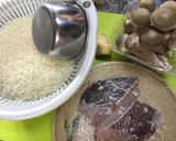 塩麹で簡単！鯛とキノコの炊き込みご飯作り方1写真