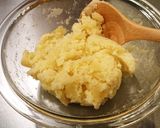マヨ決め手！カップでホットポテトサラダ作り方4写真