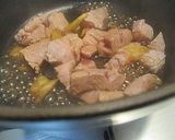 豚とゴボウとコンニャクの赤味噌コトコト煮作り方5写真