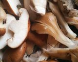 きのこと鶏肉のバター炒め作り方3写真