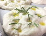 庭のローズマリーでフォカッチャ作り方7写真