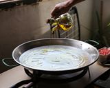 バルセロナのお家で食べた海鮮パエリア作り方4写真