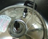 圧力鍋で作る！使いまわしの手羽スープ作り方5写真
