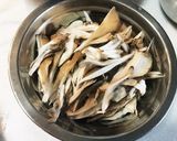 鯖の味噌煮缶と根菜のスープパスタ作り方3写真