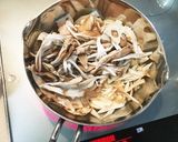 鯖の味噌煮缶と根菜のスープパスタ作り方5写真