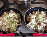 簡単、手羽先とキャベツ煮。作り方3写真