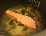 めんつゆだけで＊鮭とワカメの炊き込みご飯作り方3写真