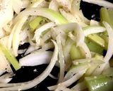 塩麹野菜炒めに鯖水煮をのっけました！作り方2写真