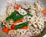 豚肉とれんこんの甘酢炒め作り方7写真