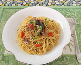 お洒落な秋刀魚と舞茸と豆苗のオイルパスタ作り方5写真