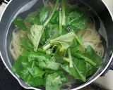 チキンとミニトマト・ほうれん草のパスタ作り方2写真