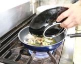 栄養満点！茸とサバのペペロンチーノ作り方3写真