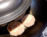 超簡単♡鶏ひき肉ともやしのハンバーグ♡作り方4写真
