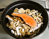きのこと甘塩鮭の✿バタポン炊き込みご飯作り方2写真