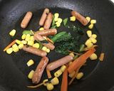 彩りウィンナー炒め お弁当のおかず作り方1写真